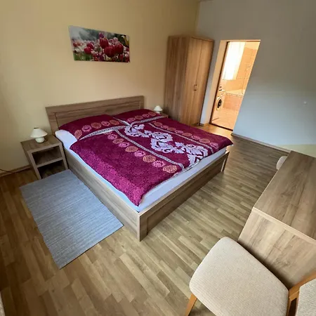 Lutra Montana Privatunterkunft Relov