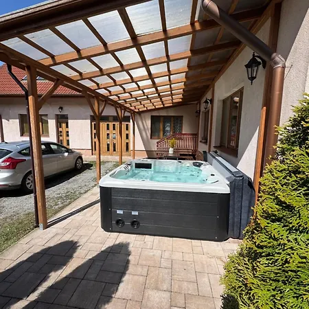 Privat bolig Lutra Montana *